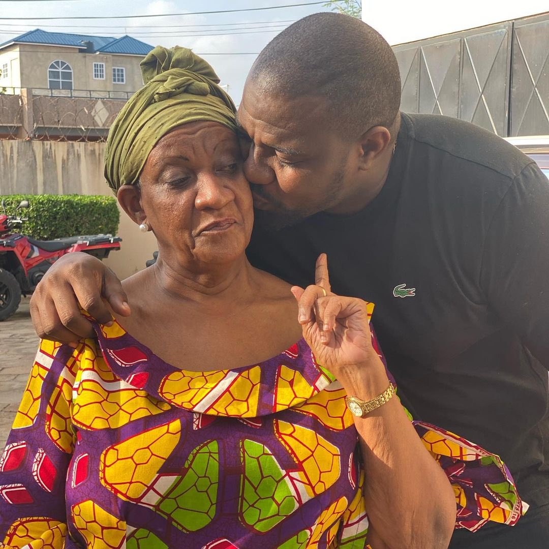 You are currently viewing John Dumelo Mourns the Passing of His Beloved Mother